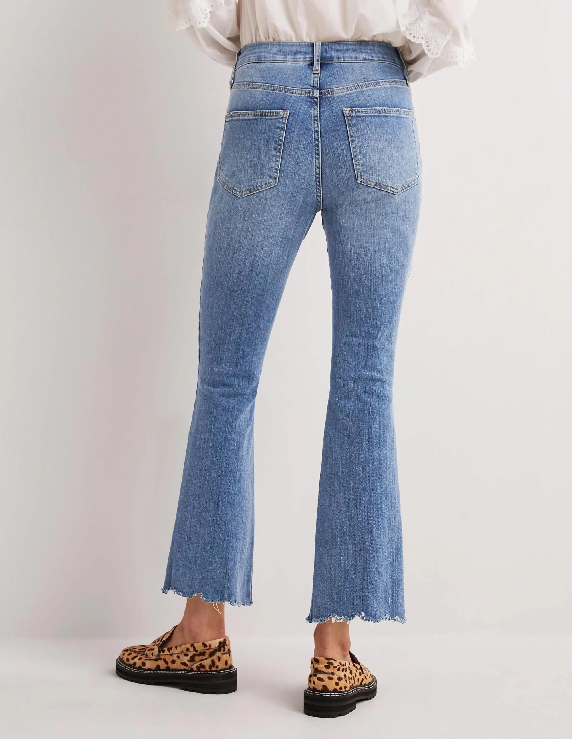 Fitted Cropped Flare Jeans-Light Vintage
