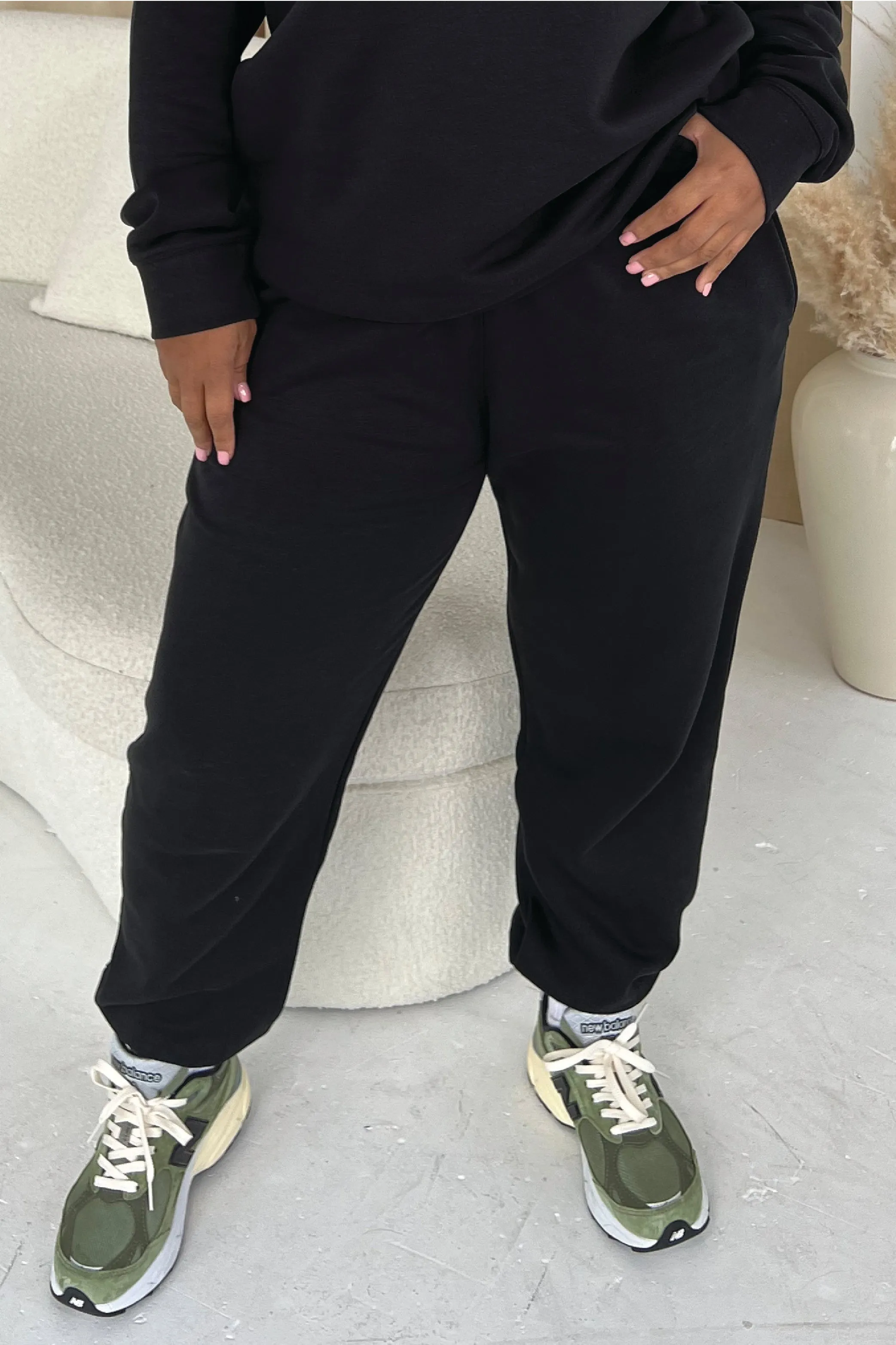 Glamify premium essential relaxed black jogger